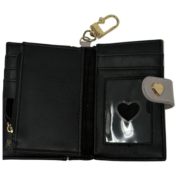 Betsey Johnson Gray Heart Wallet Keychain ID Holder Gold Hardware - Picture 3 of 6